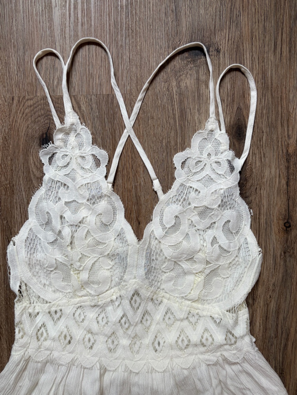 Forever 21 Women’s White Lace Dress w/ Ruffle layering and strappy back. NWOT - Picture 2 of 7